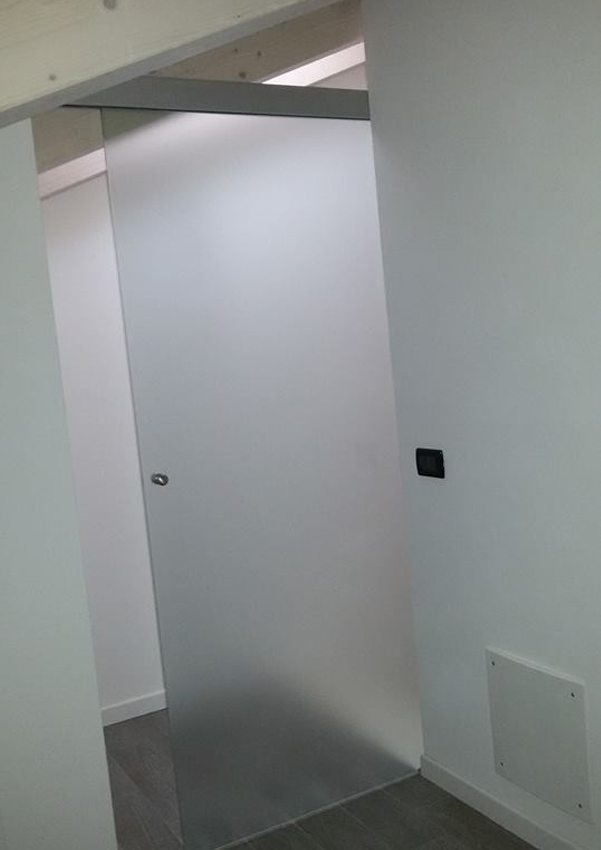 porta sottotetto in vetro mansarda in cristallo veneto venezia mestre vicenza verona trieste udine gorizia vetreria ristrutturazione